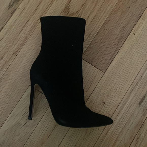Steve Madden Suede Black Ankle Boots 7.5 - Picture 2 of 4